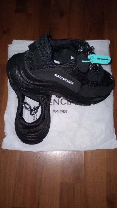 Vând adidași Balenciaga mărimea 43 noi