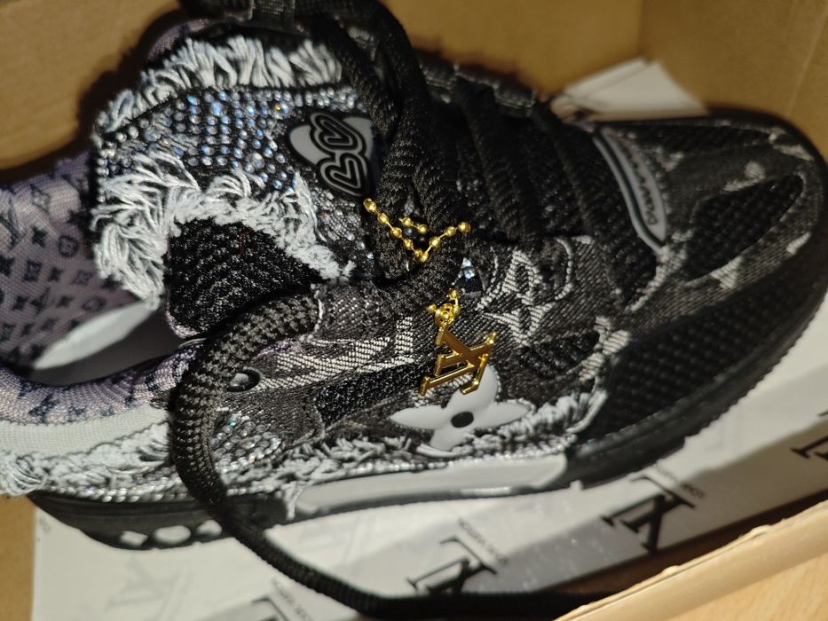 Louis Vuitton skate Swarovski