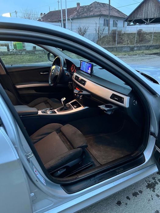 BMW 3 Series 2010 — imagine 4