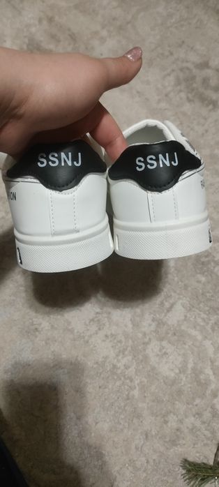 Кросовки 45 размер новые