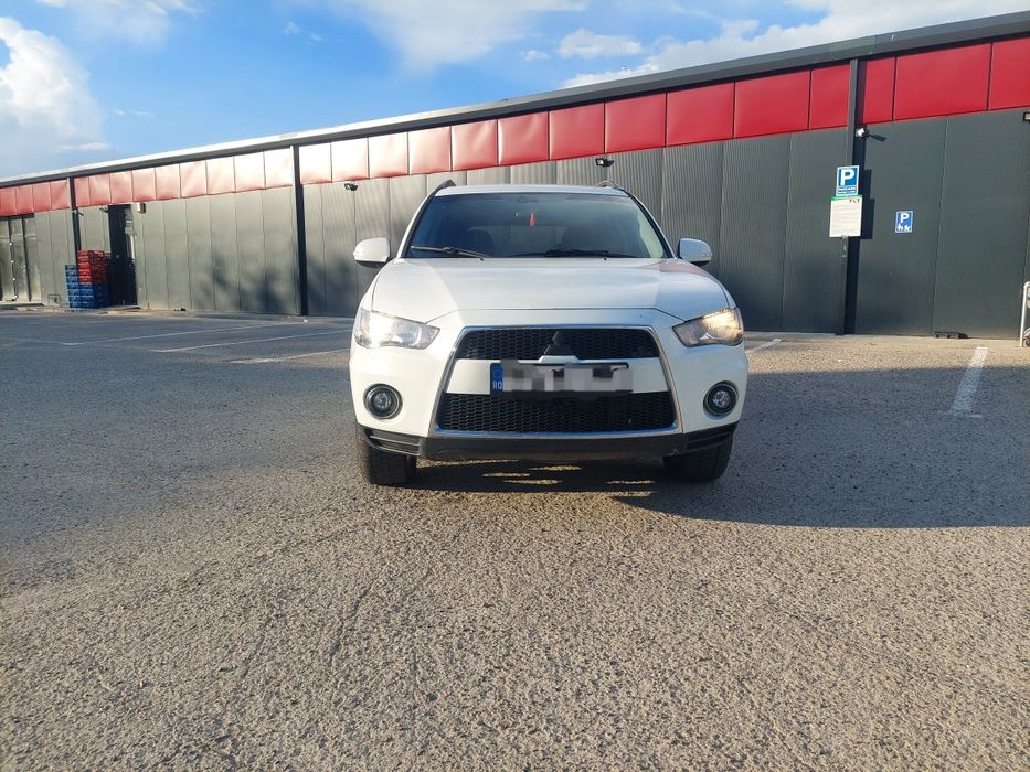 MITSUBISHI Outlander 2011 — imagine 2