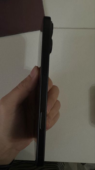 Продам iPhone 16 Plus