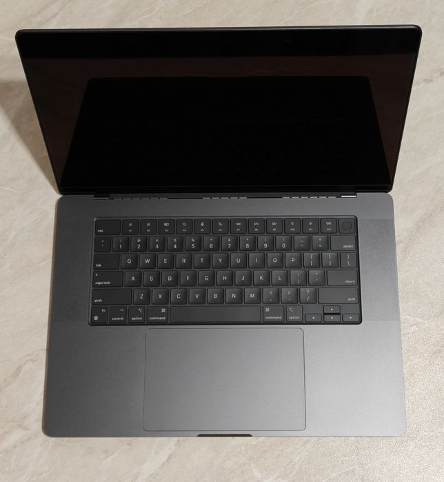 MacBook Pro 16 M4PRO 24/512 19 циклов