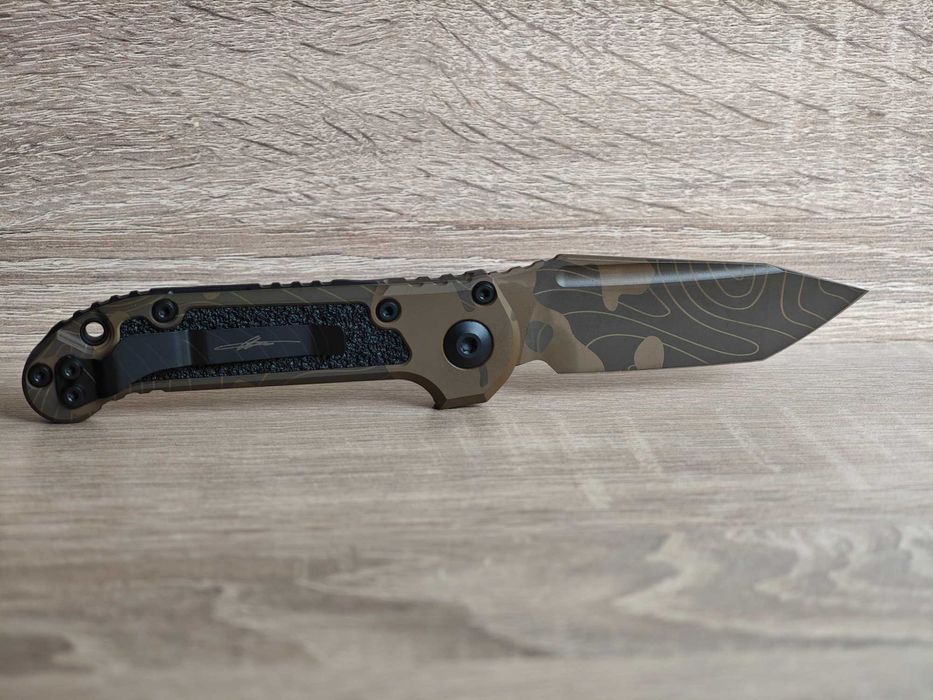 Microtech LUDT Gen III T/E Signature Automatic Knife Badlands Camo нож