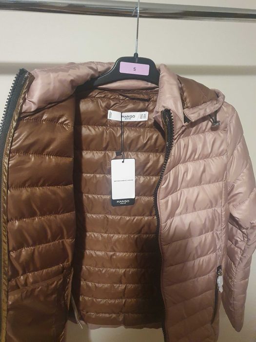 Geaca / canadiana dama MANGO matlasata roz pudrat mar XS NOUA