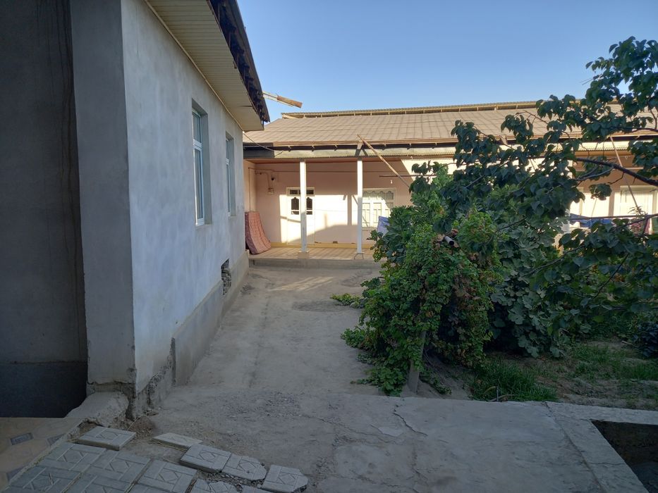 5 xona savdosi bor.