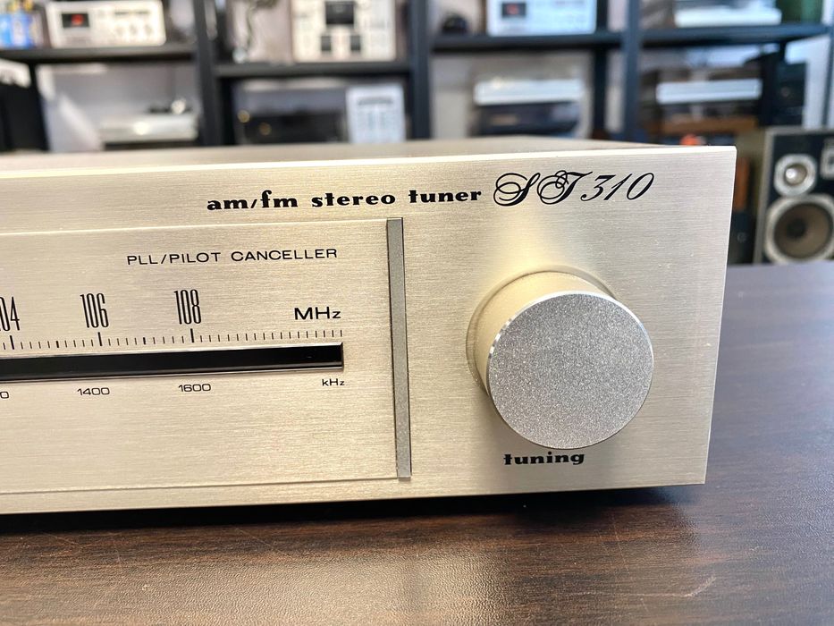 Аналогов тунер Marantz