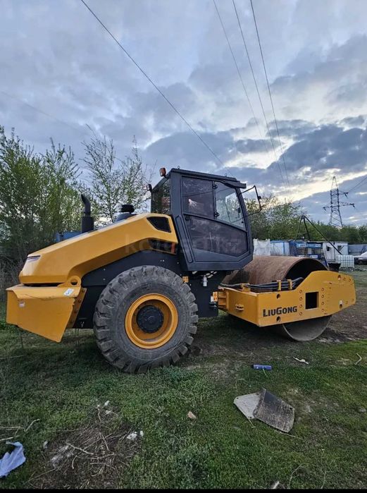 Каток 16-18 тонн