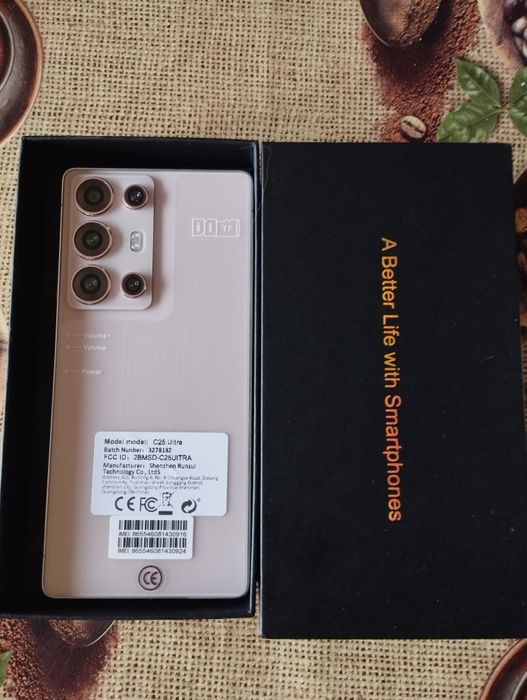 Продавам смартфон  нов   8GB  Ram  256 GB  Вътрешна  памет