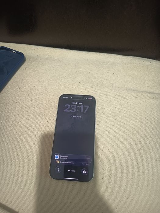 Vând iPhone 17pro
