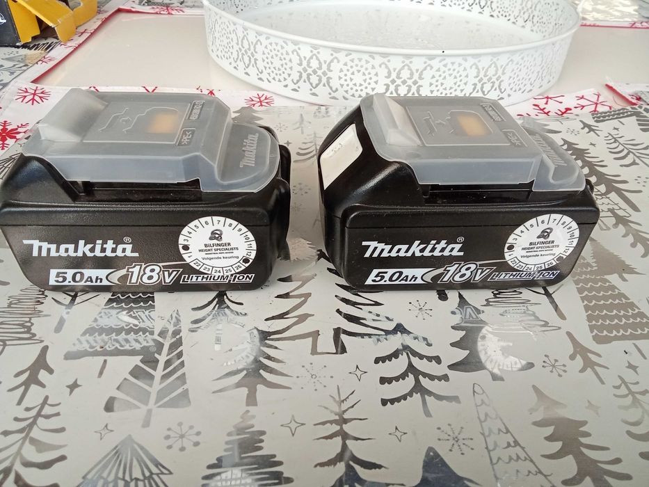 Baterii noi Makita 5 Ah, 2 buc.