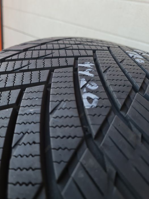 Всесезонни гуми 2 броя TRISTAR AllSeason 235 45 R18 дот 4420
