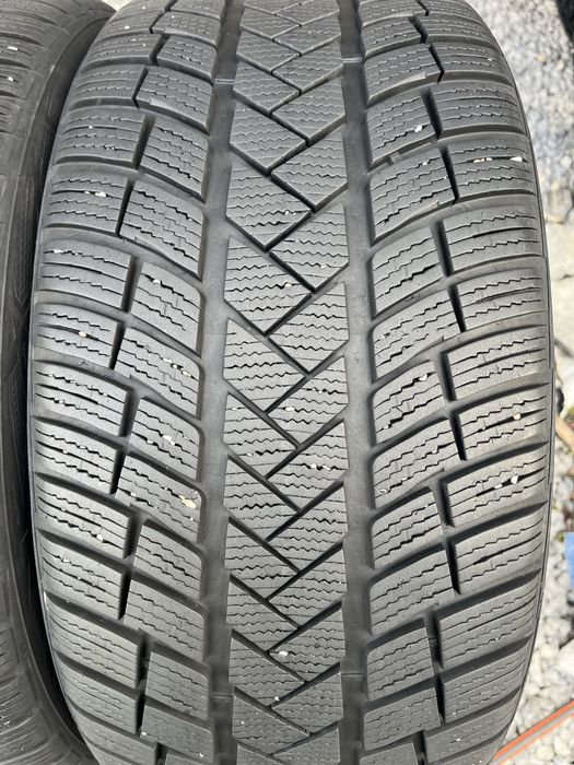 2бр 255/40/20 на 7+мм с 19дот