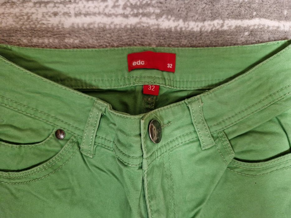 Blugi 3/4,material bun