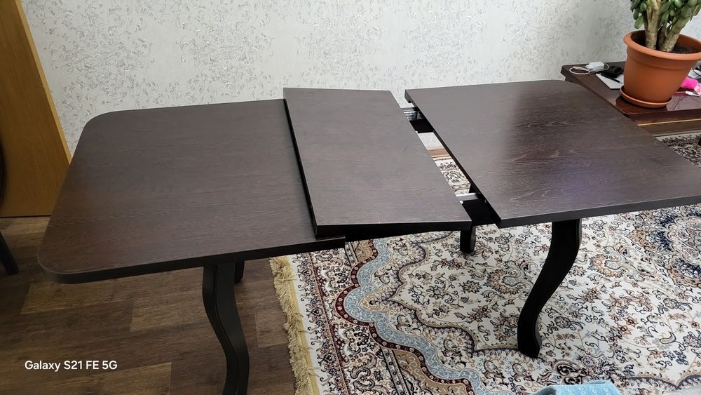 Стол в отличном состоянии