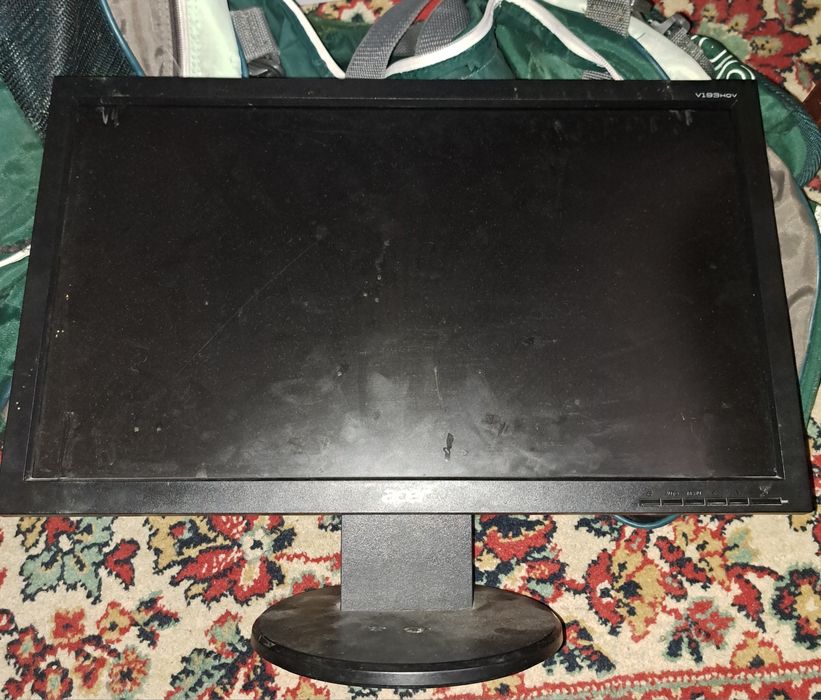 Мониторы 3 шт продам.