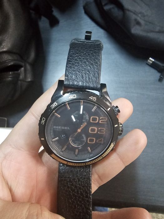 Vand doua ceasuri Diesel