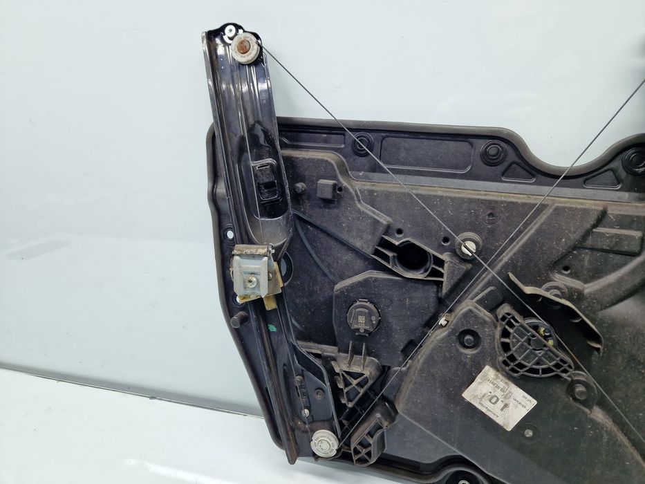 Macara electrica geam dreapta fata Volkswagen Golf 6 (5K1) [Fabr 2009-