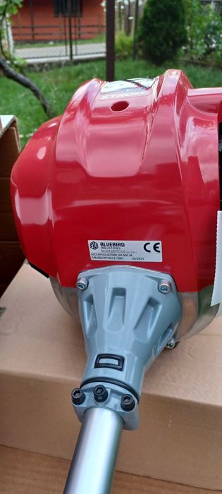 Motocositoare Blue Bird cu motor HONDA in 4 Timpi, 2 cp