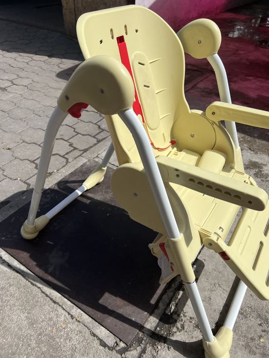 Продам детский стул со столиком