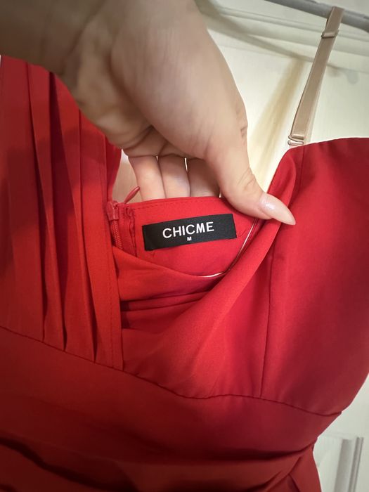 Елегантна дълга червена рокля