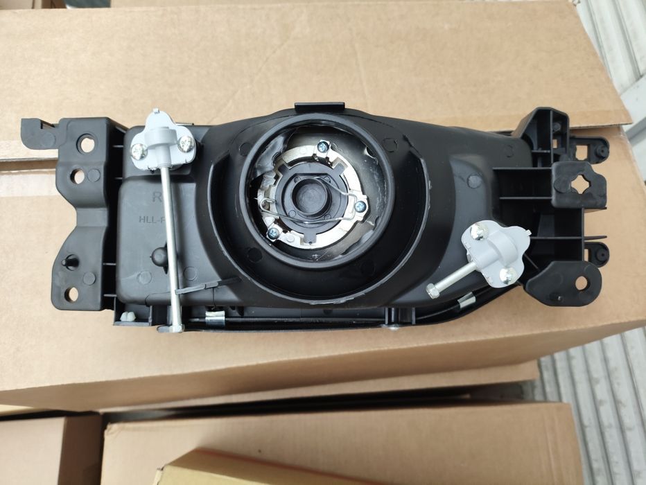 Мазда 323 фара доресталинг