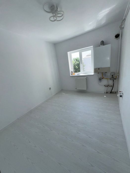 Apartament 4 camere de vânzare – 90 mp, renovat complet, Piața Moldovei, Focșani