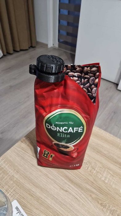 Clema cu dop de etanșare a pungilor de alimente