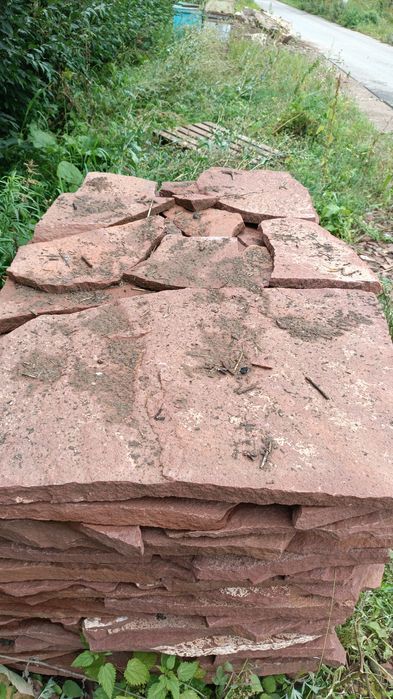 Камень плитняк , песчаник,