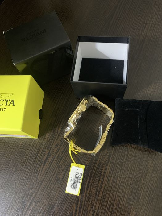 Часы invicta новые в целофане