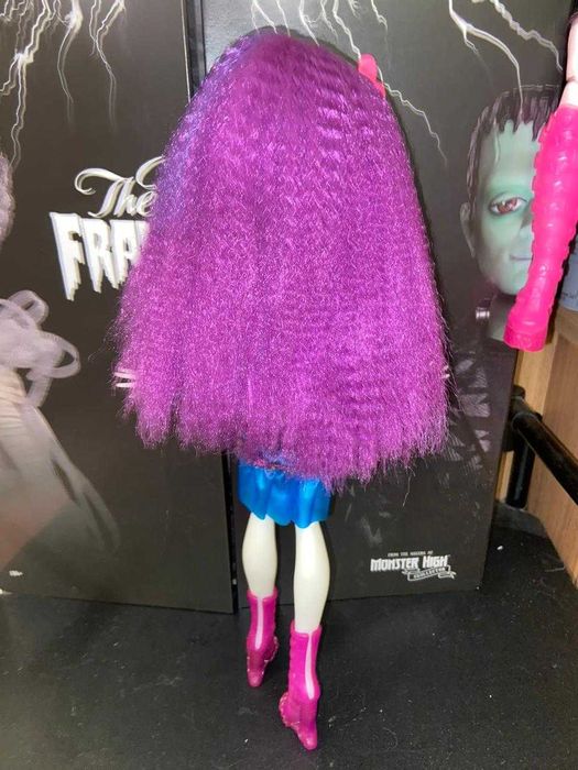 Monster high   doll