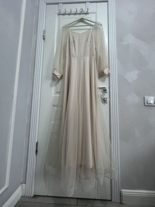 Продам новое платье с биркой