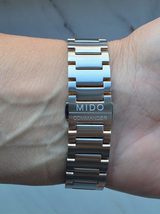 Часовник MIDO Commander