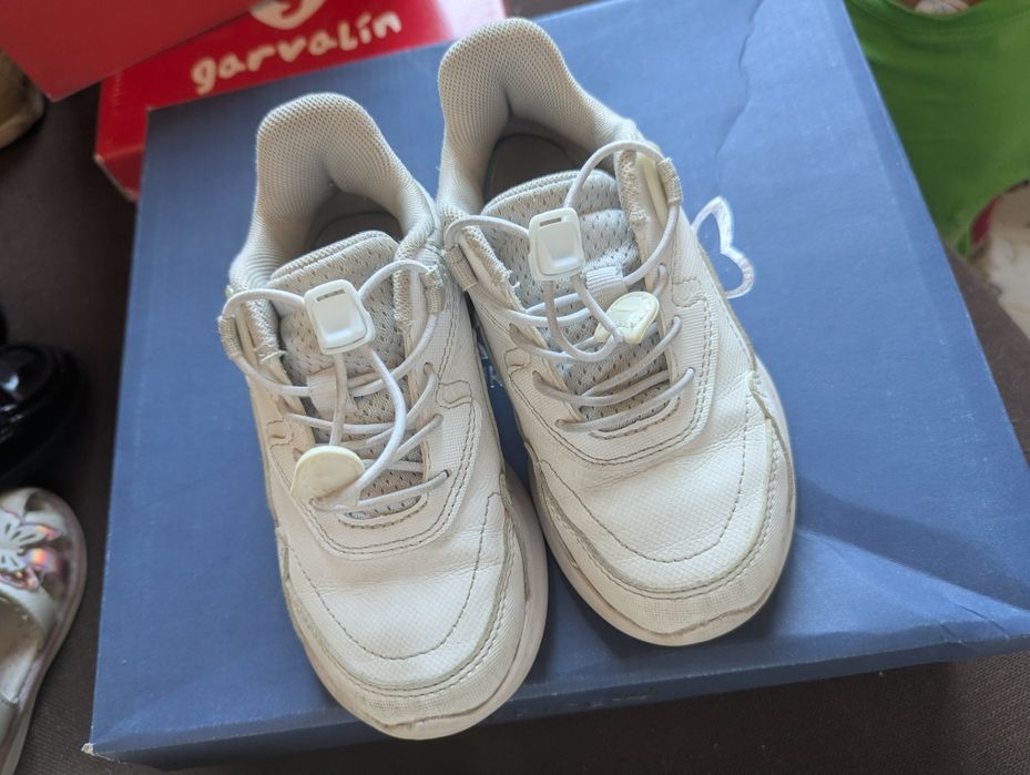 Белые кроссы 27 размер