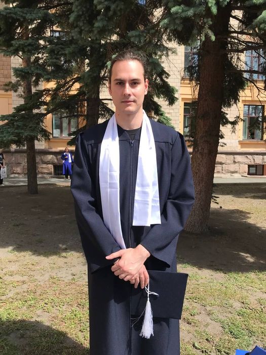 Репетитор по английскому языку. Репетитор по китайскому языку.