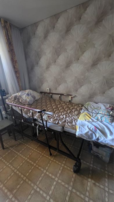 Продам кровать для инвалидов