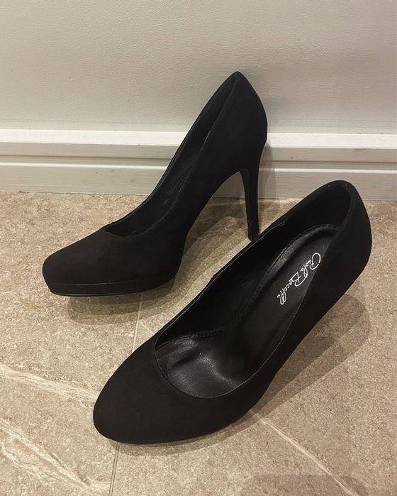 Елегантни дамски токчета /естествен велур/