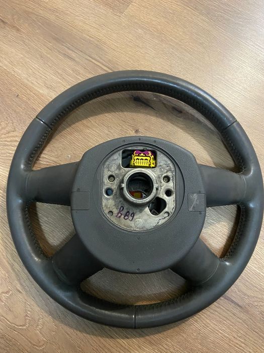 Vand volan audi a4 b7