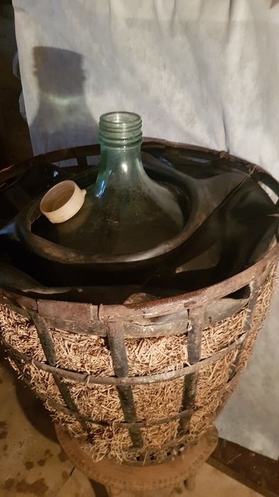 Стъклени дамаджани 25л, 50л, 10л, 0.5л