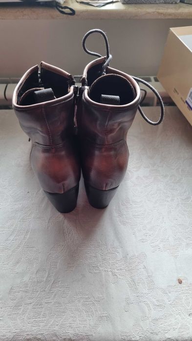 Ghete din piele maro ,made in Italy ,ms.40