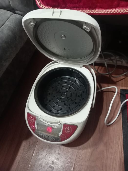 Мултиварка рабочим состояния 3500