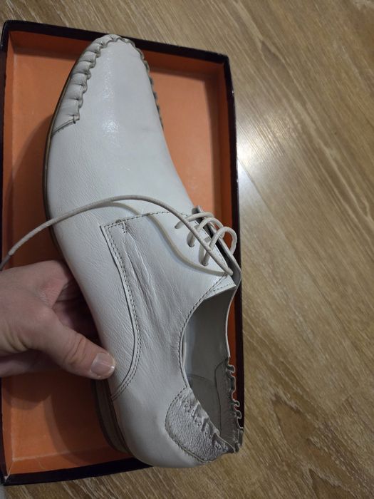 Мужские туфли белые