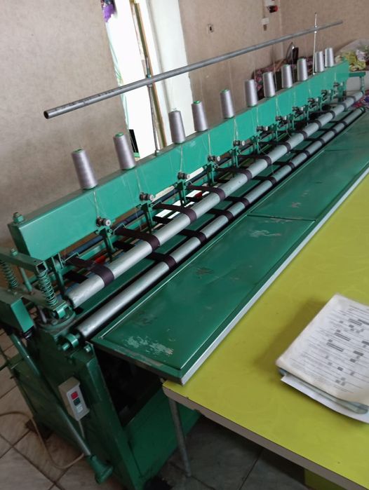 Две швейные машины, двух типов