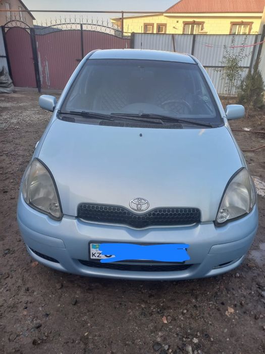 Тойота Ярис хэтчбек