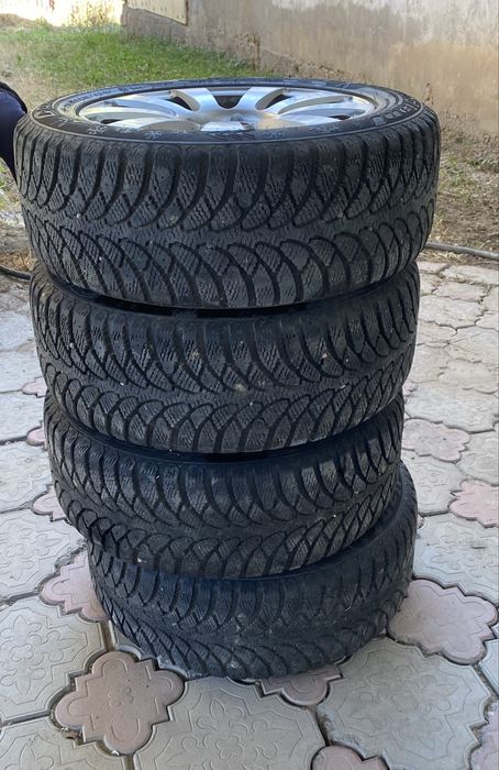 Продам диски с зимнеми резинами r16
