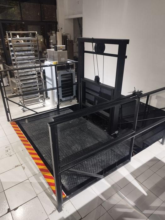 Metal konstruksiya tom naves moyka mastavoy kran gruzavoy lift .