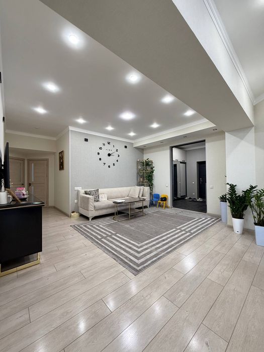 5-комнатная квартира 160 м² с ремонтом,в ЖК "Nikitina Residence"
