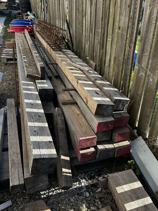 Capriori lemn constructii