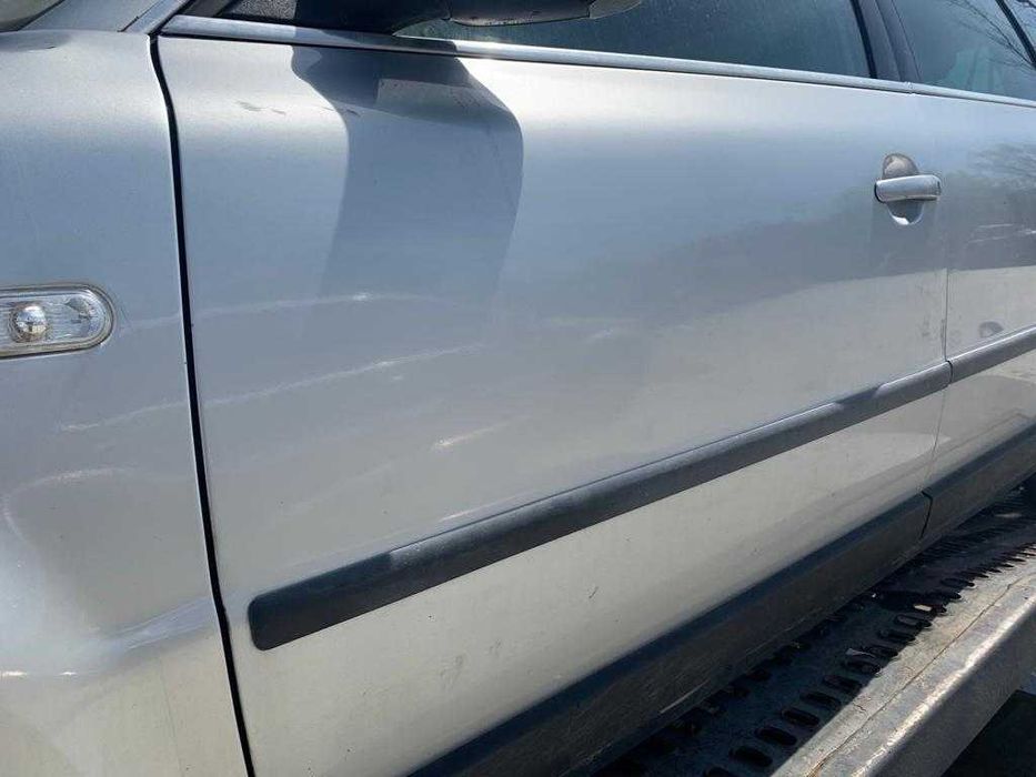 dezmembrez passat b5.5 break/hayon/ usi fata /aripi passat b5.5/faruri