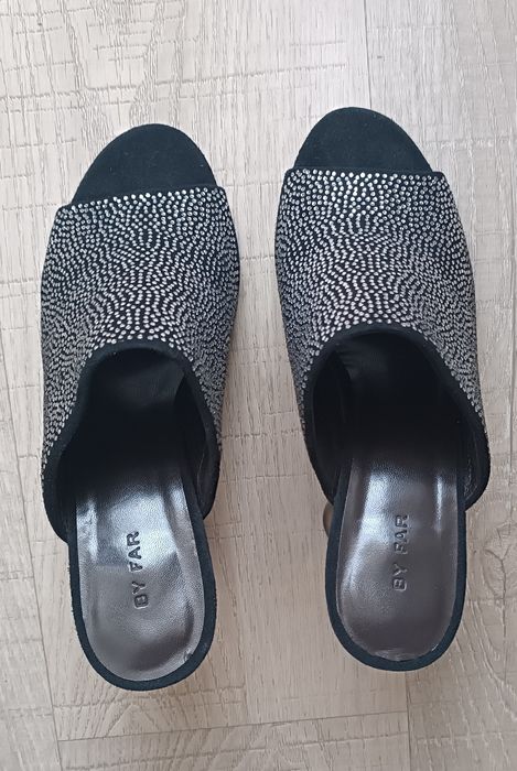 By Far черни сандали от велур с кристали